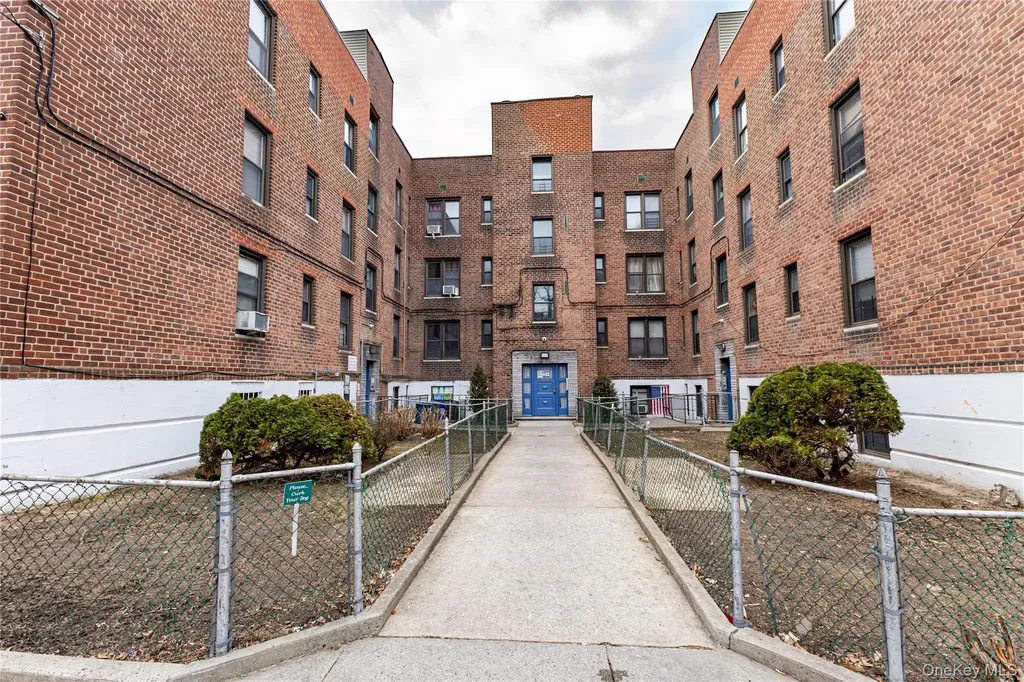 3231 Barker Avenue Bronx NY 10467