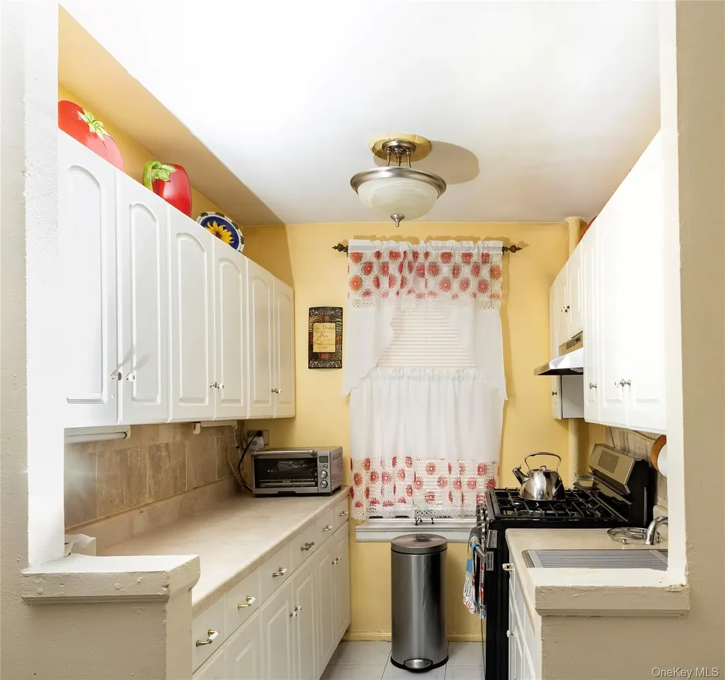 3231 Barker Avenue Bronx NY 10467
