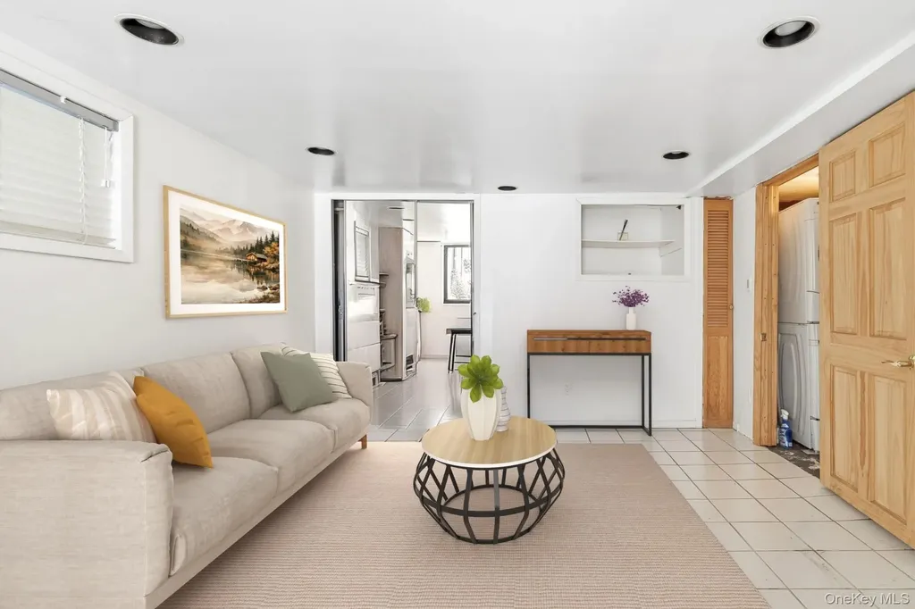 1822 Delancey Place Bronx NY 10462