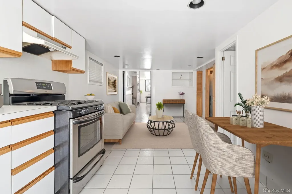 1822 Delancey Place Bronx NY 10462