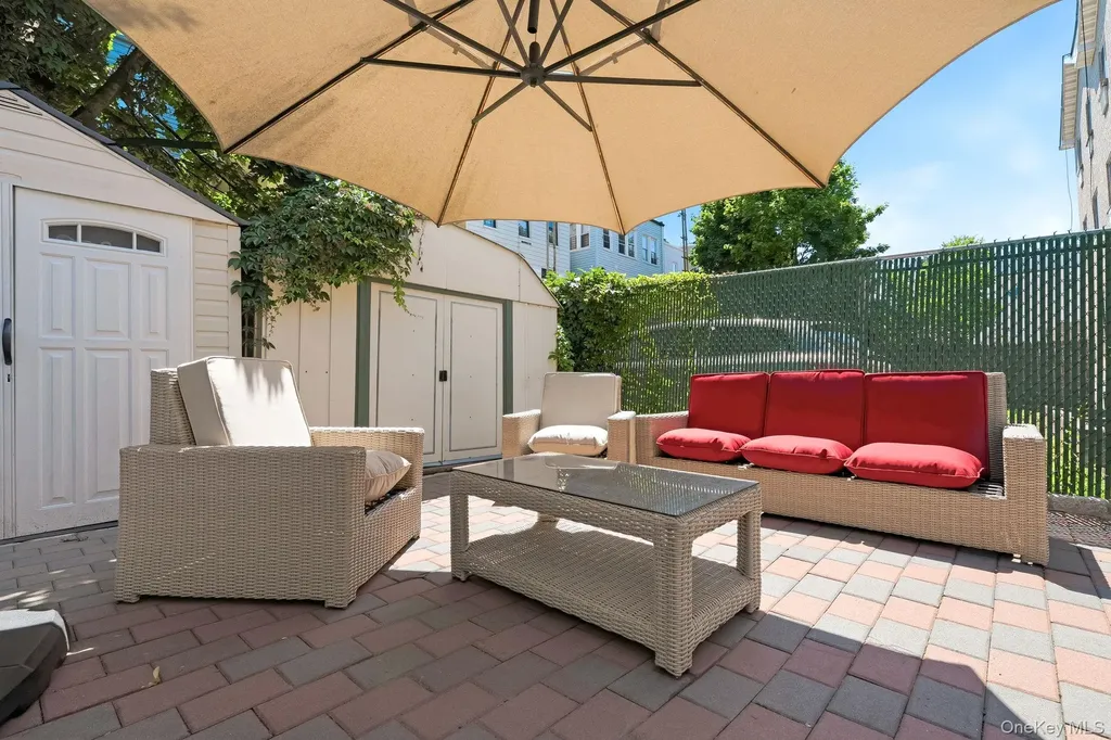 1822 Delancey Place Bronx NY 10462