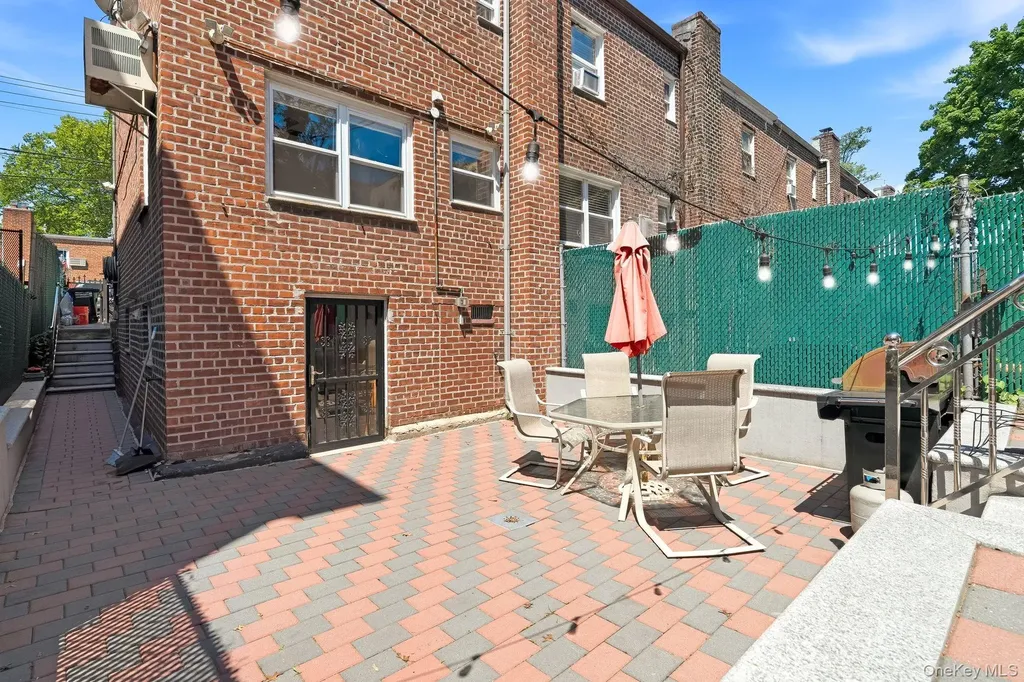 1822 Delancey Place Bronx NY 10462