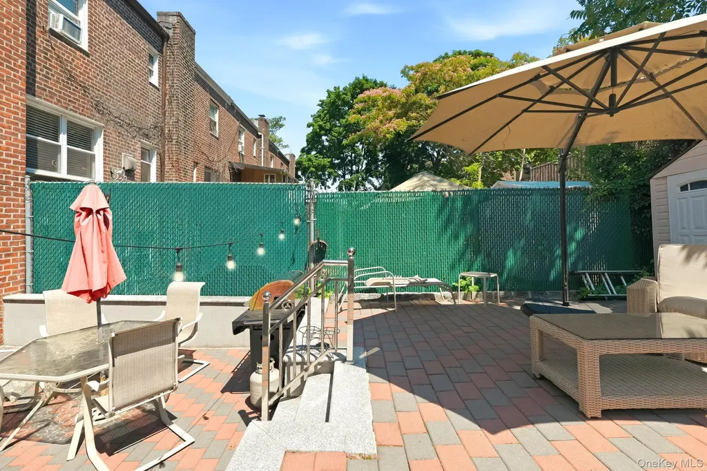 1822 Delancey Place Bronx NY 10462