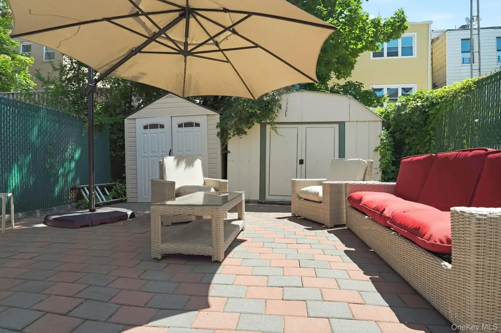 1822 Delancey Place Bronx NY 10462