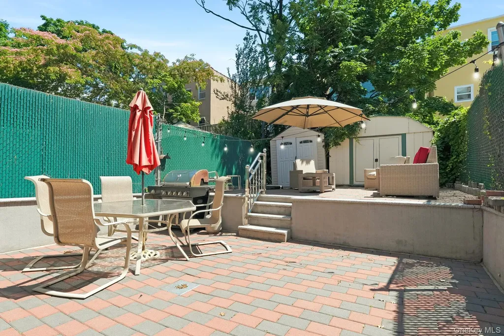 1822 Delancey Place Bronx NY 10462