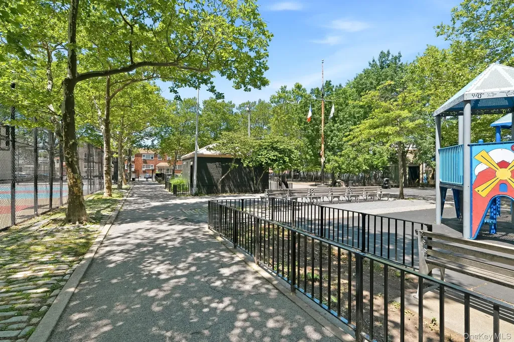 1822 Delancey Place Bronx NY 10462