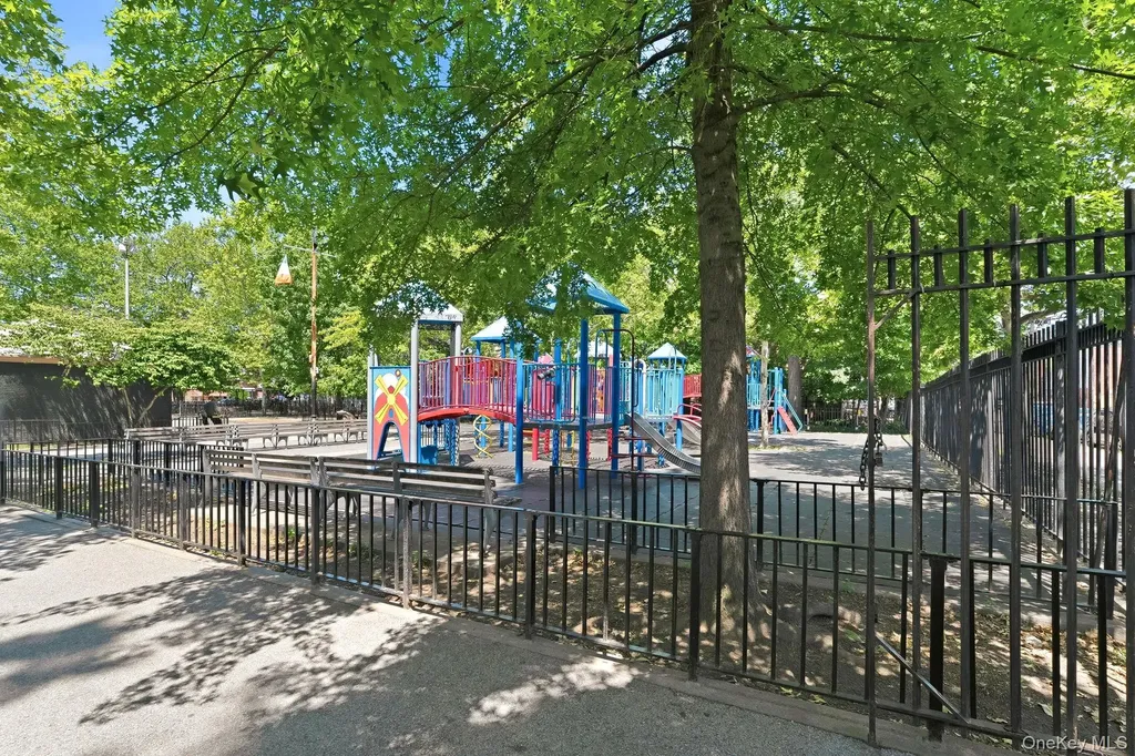 1822 Delancey Place Bronx NY 10462