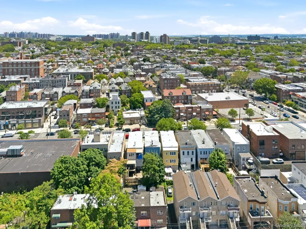 1822 Delancey Place Bronx NY 10462