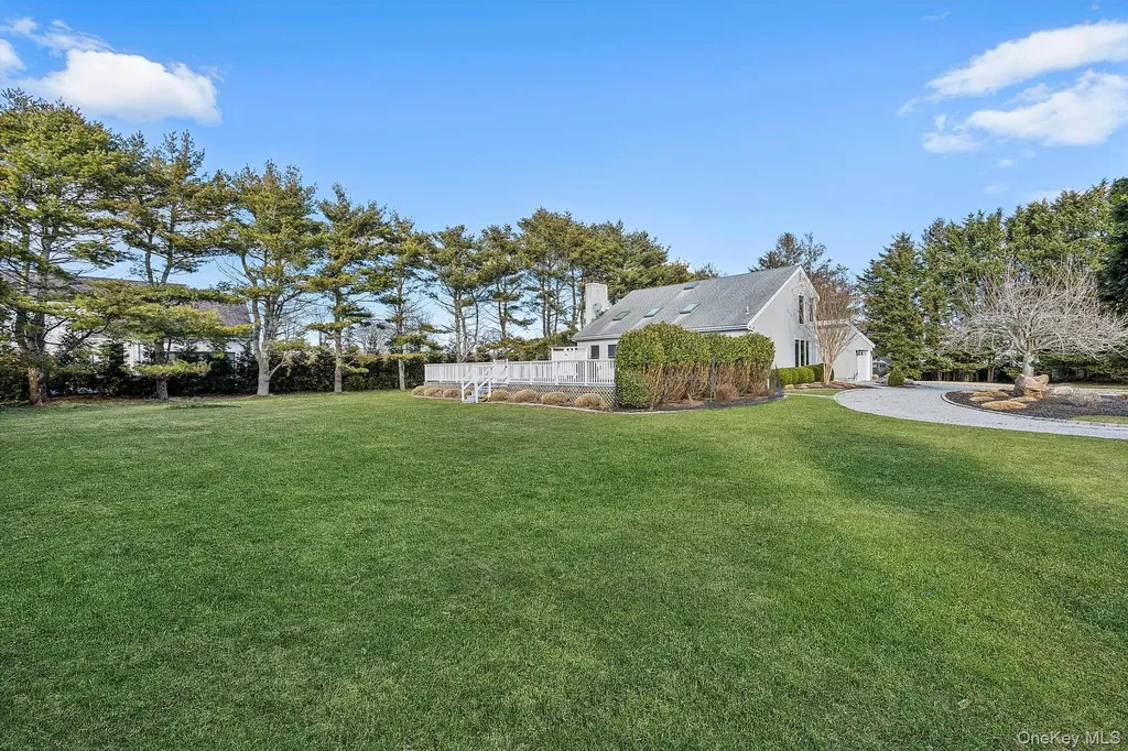 39 Tanners Neck Lane Westhampton NY 11977