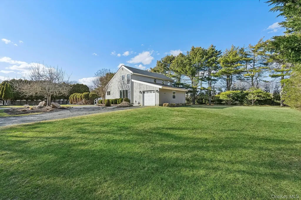 39 Tanners Neck Lane Westhampton NY 11977