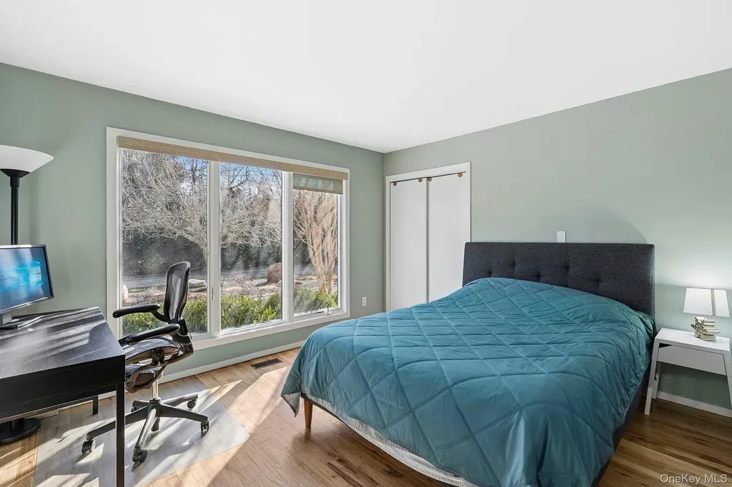 39 Tanners Neck Lane Westhampton NY 11977