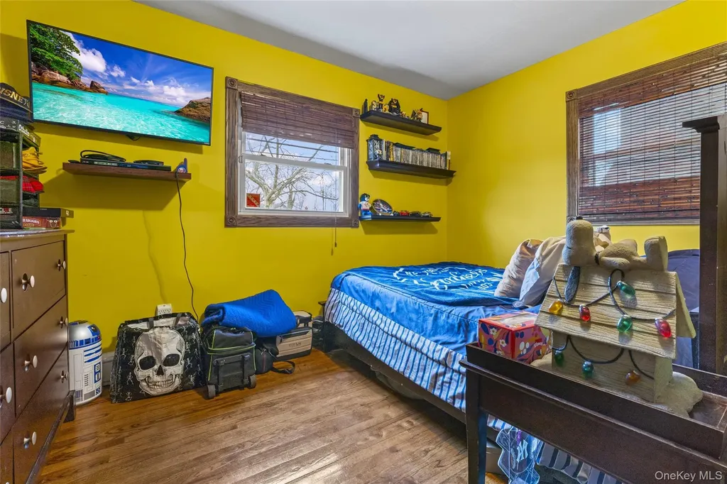 2 Burnett Avenue Bay Shore NY 11706