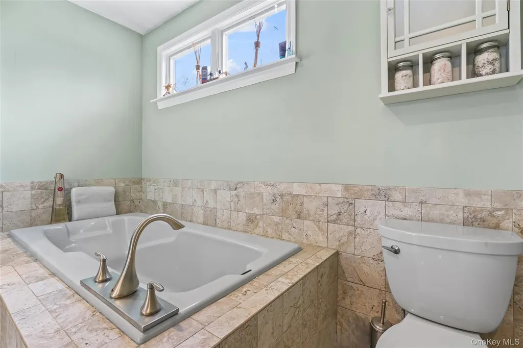 2 Burnett Avenue Bay Shore NY 11706