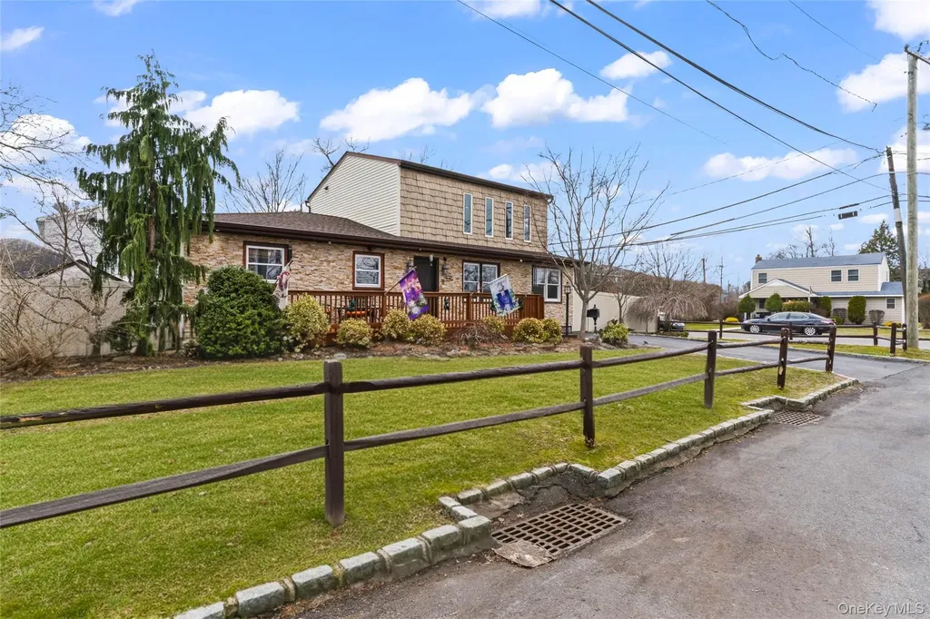 2 Burnett Avenue Bay Shore NY 11706