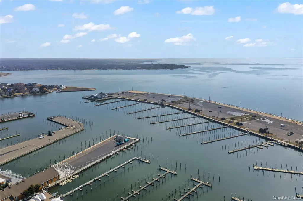 2 Burnett Avenue Bay Shore NY 11706