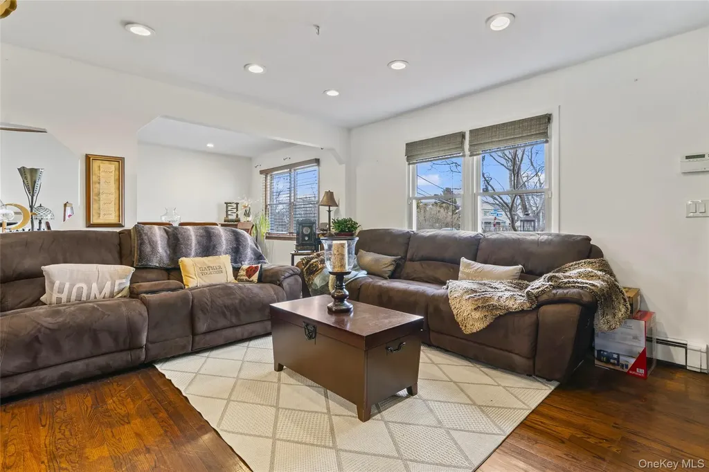 2 Burnett Avenue Bay Shore NY 11706