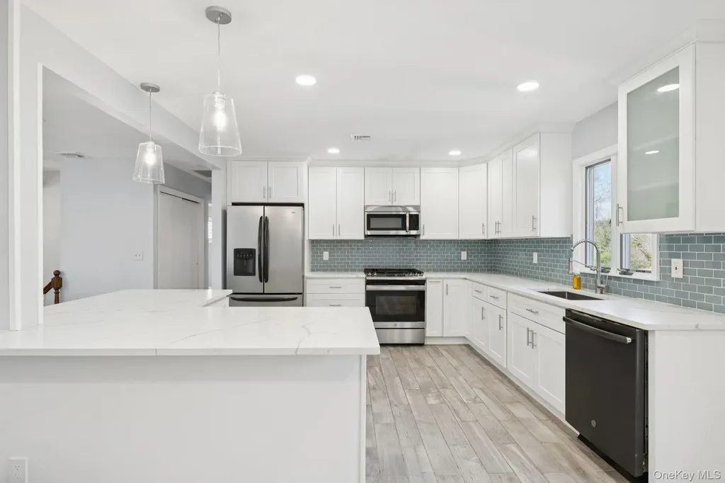 159 Chestnut Circle Northport NY 11768