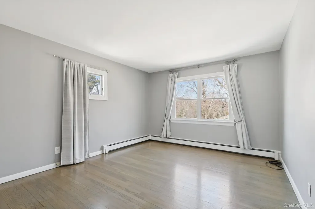 159 Chestnut Circle Northport NY 11768