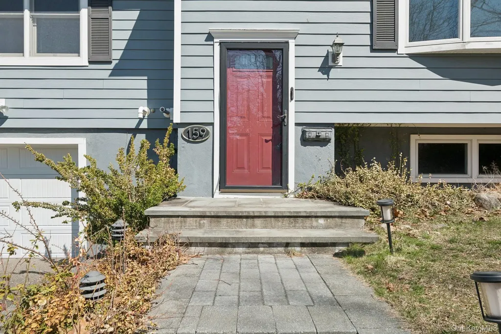 159 Chestnut Circle Northport NY 11768