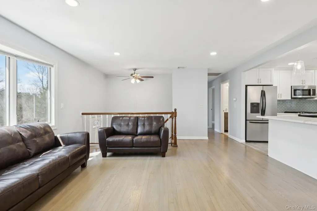 159 Chestnut Circle Northport NY 11768
