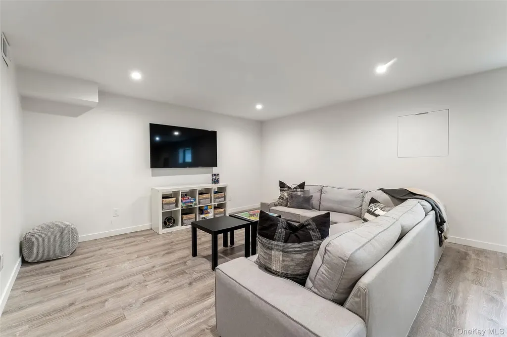 7 Windsong Road Ardsley NY 10502