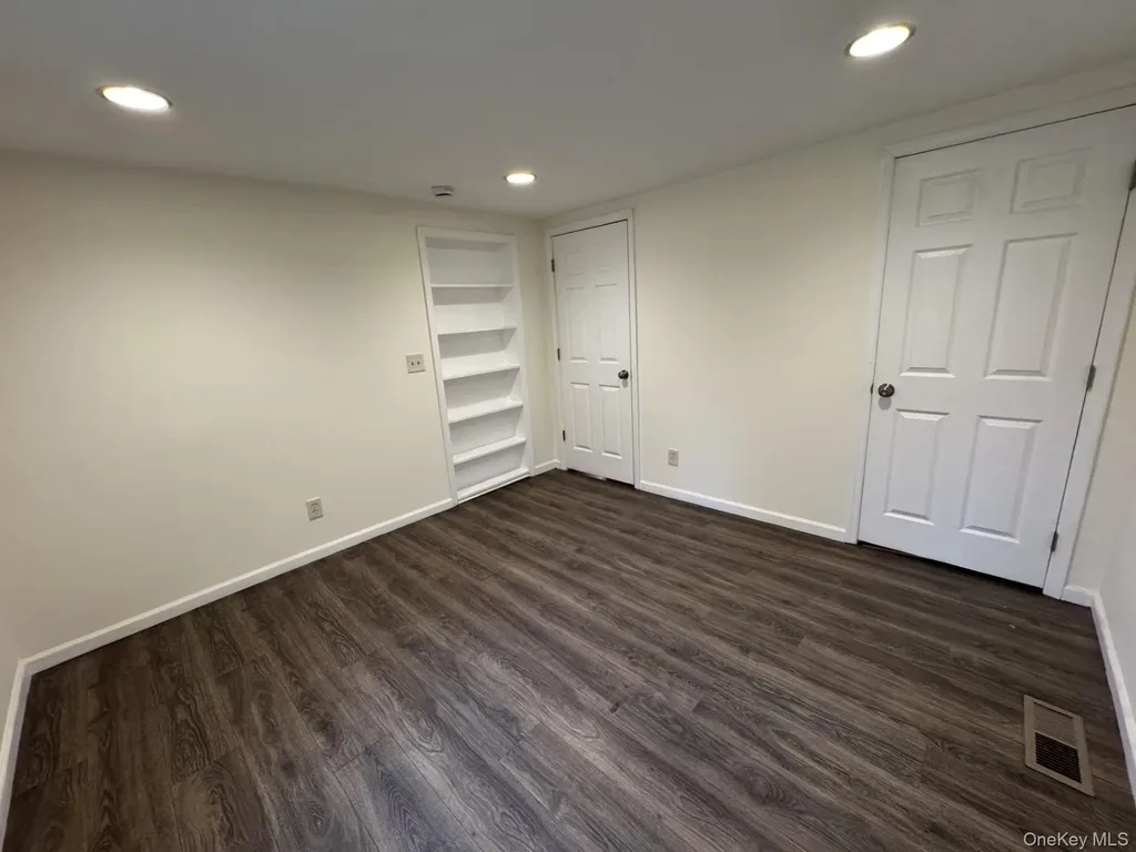 8 Orchard Road Hyde Park NY 12538