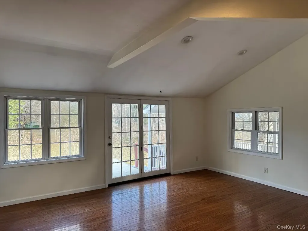 8 Orchard Road Hyde Park NY 12538