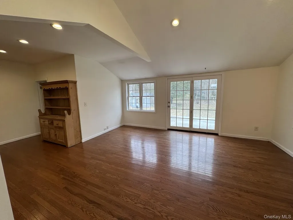 8 Orchard Road Hyde Park NY 12538