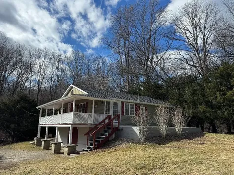 8 Orchard Road Hyde Park NY 12538