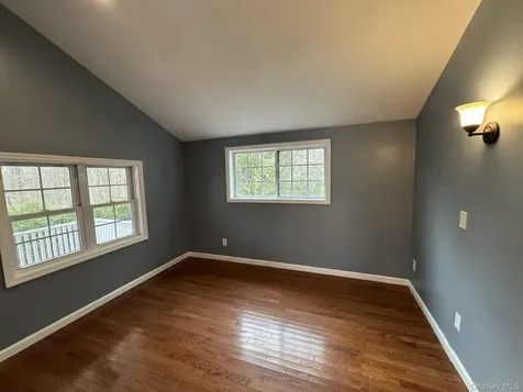 8 Orchard Road Hyde Park NY 12538