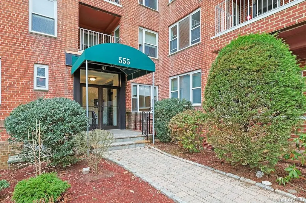 555 Broadway Hastings-on-hudson NY 10706