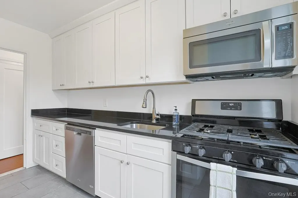 555 Broadway Hastings-on-hudson NY 10706