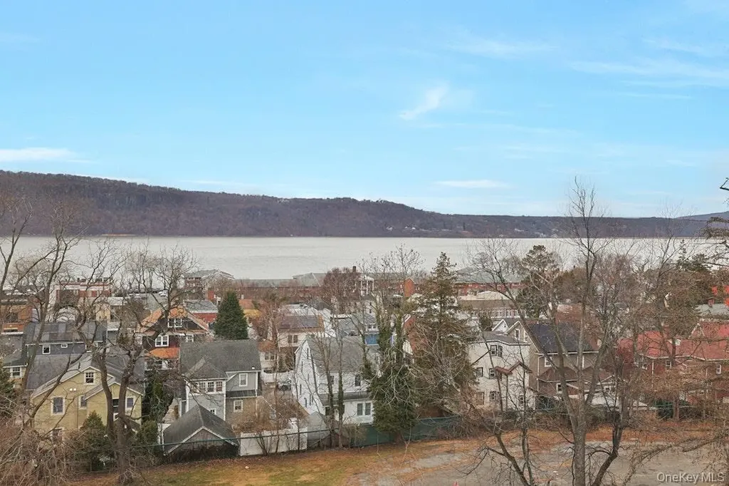555 Broadway Hastings-on-hudson NY 10706