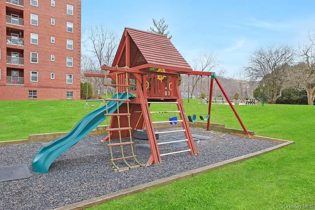 555 Broadway Hastings-on-hudson NY 10706