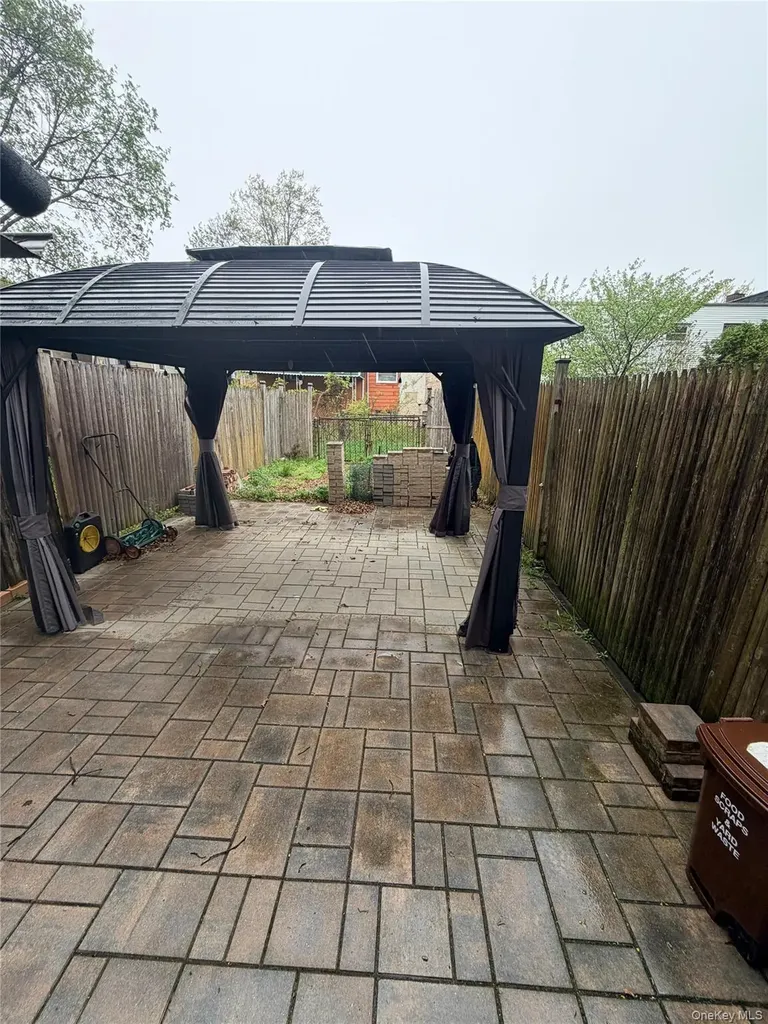 1243 E 223rd Street Bronx NY 10466