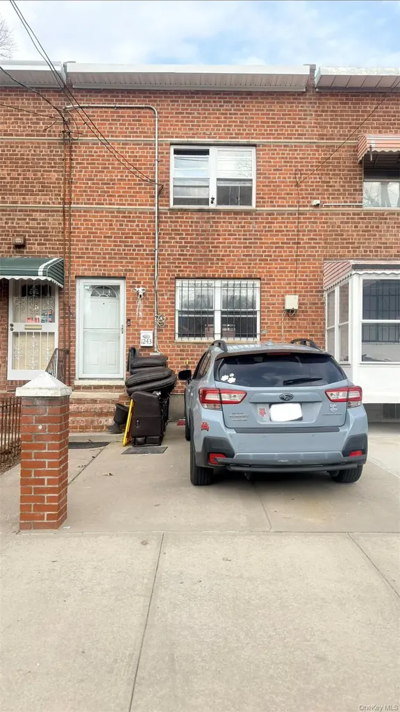 1243 E 223rd Street Bronx NY 10466