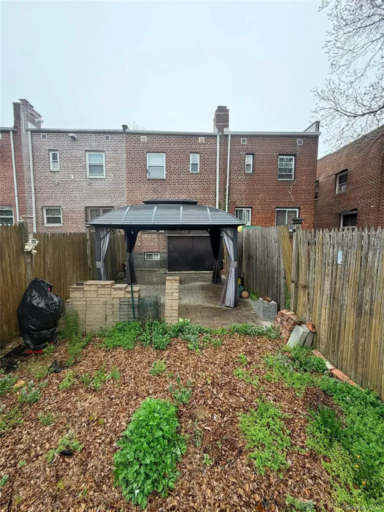 1243 E 223rd Street Bronx NY 10466