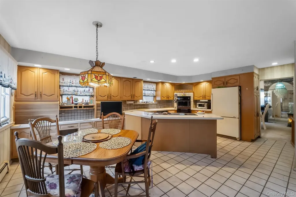 29 Main Avenue Centereach NY 11720