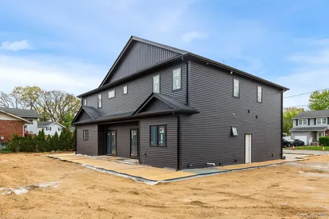 555 Marian Court East Meadow NY 11554