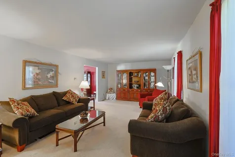 2 Eisenhower Court Hopewell Junction NY 12533