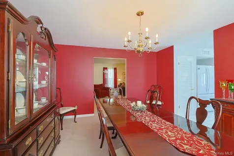2 Eisenhower Court Hopewell Junction NY 12533