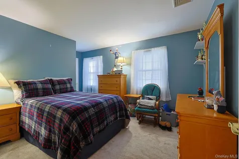 2 Eisenhower Court Hopewell Junction NY 12533