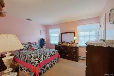 2 Eisenhower Court Hopewell Junction NY 12533
