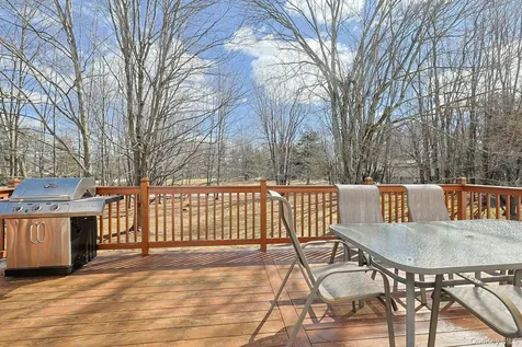 2 Eisenhower Court Hopewell Junction NY 12533