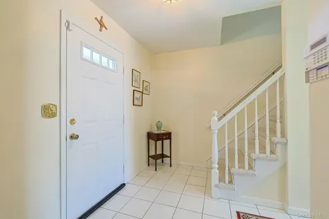 2 Eisenhower Court Hopewell Junction NY 12533