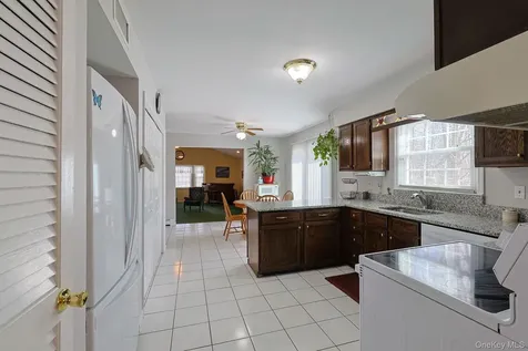 2 Eisenhower Court Hopewell Junction NY 12533