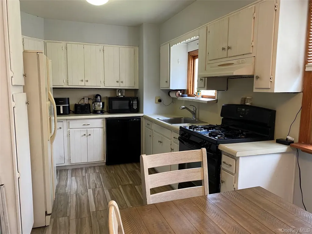 43 Duelk Avenue Monroe NY 10950