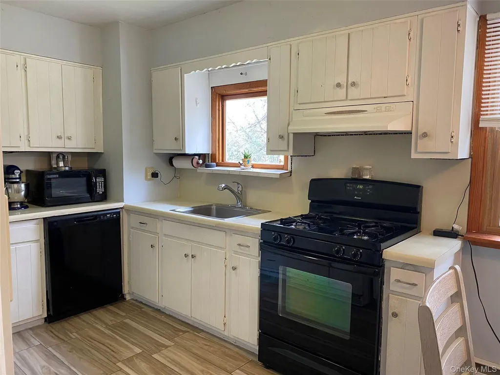 43 Duelk Avenue Monroe NY 10950