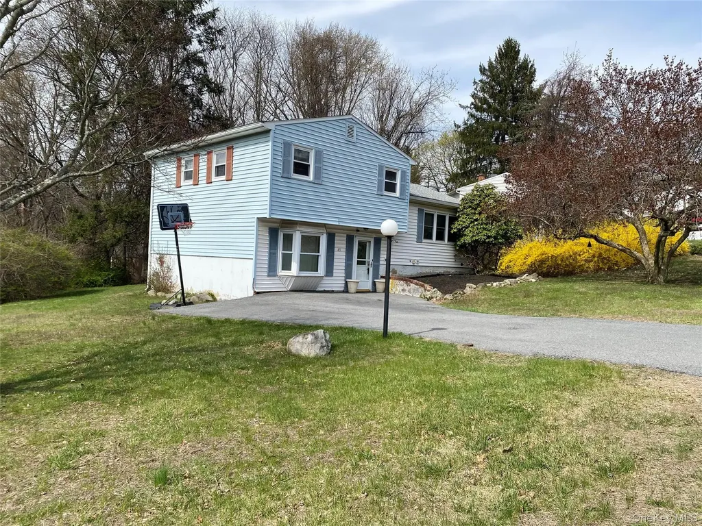 43 Duelk Avenue Monroe NY 10950