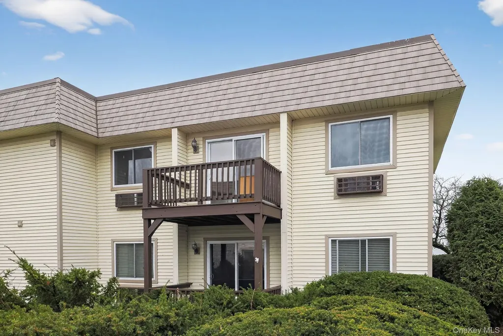 25 Village Park Drive Fishkill NY 12524
